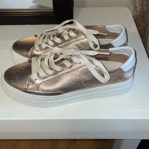 Saludos rose gold sneakers